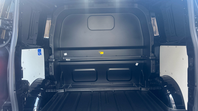 Ford Transit Custom 320 L1 Diesel Fwd 2.0 EcoBlue 150ps H1 Double Cab Van Limited - Image 12